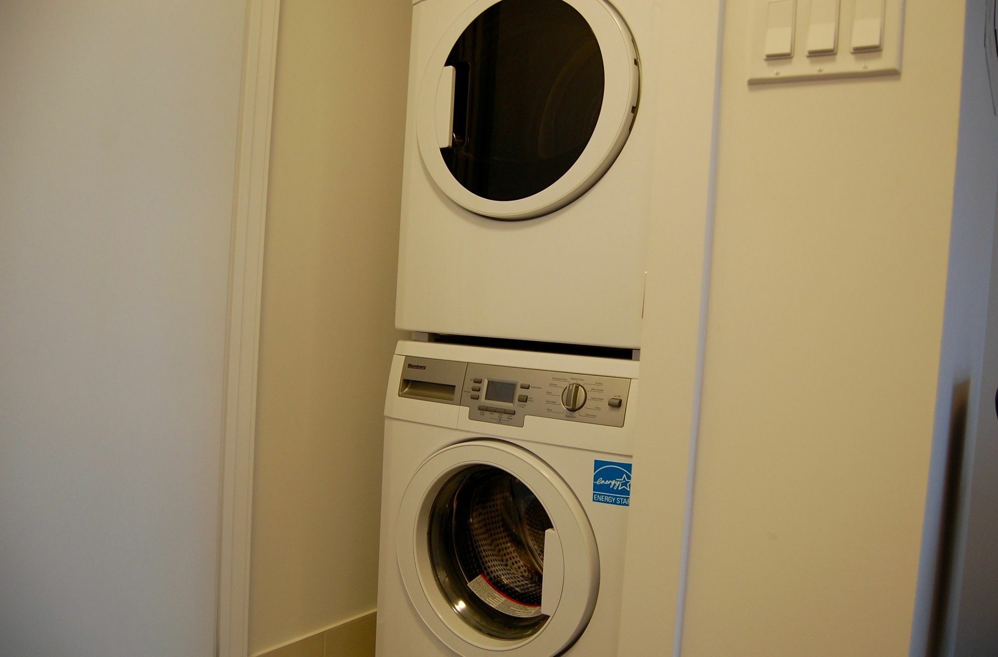 טורונטו Shops At Don Mills Furnished Apartments מראה חיצוני תמונה